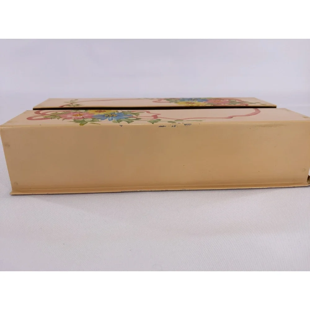 Vintage Metal Tissue Box Cover Beige Hand Painted Floral‎ Ribbon Toleware Style
